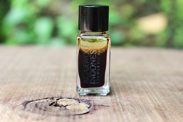 candan-agarwood-oil